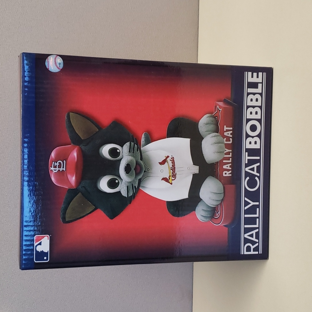 NIB St. Louis Cardinals Rally Cat Bobblehead